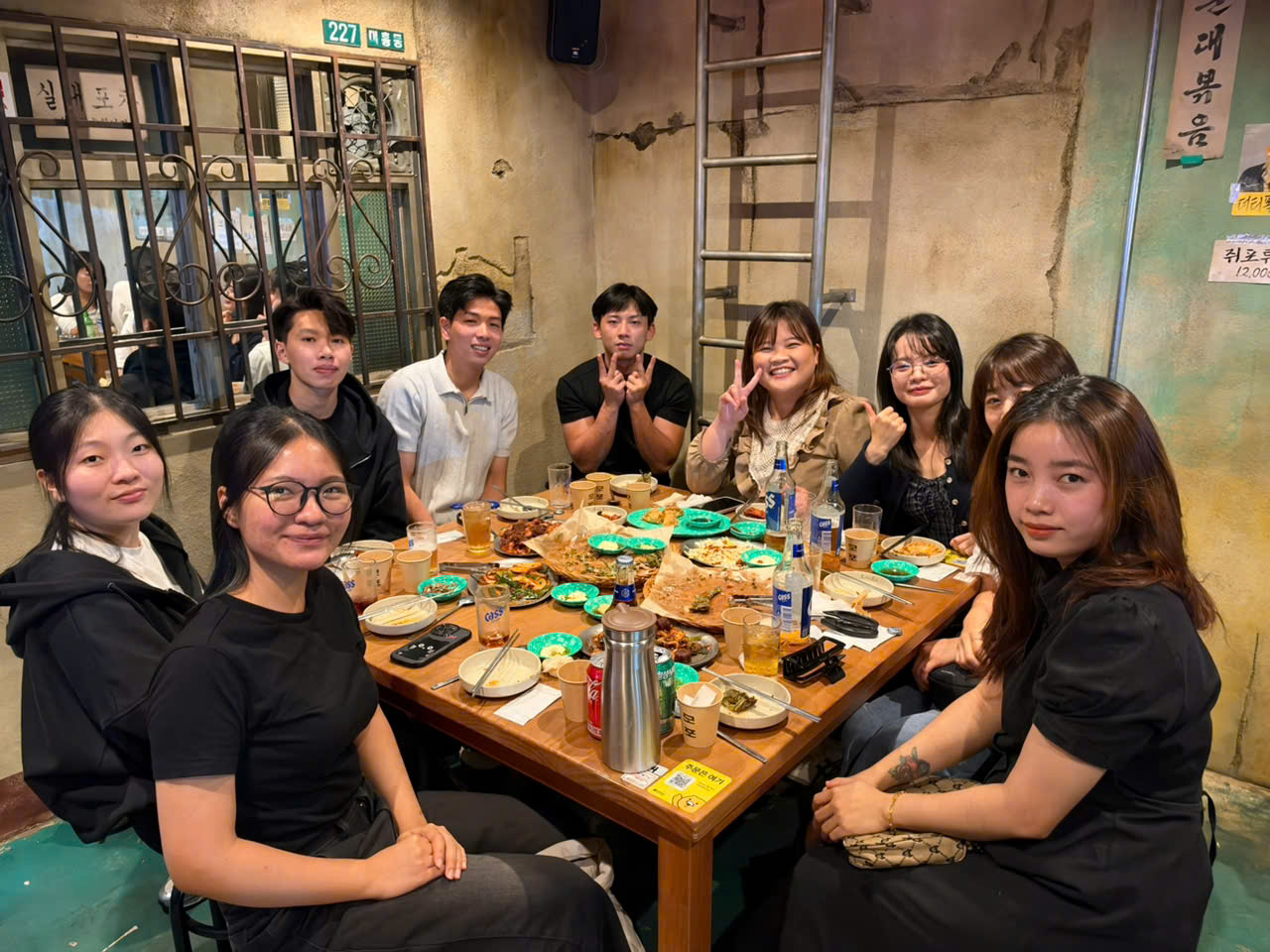 Lại sắp đóng quán phở ở Hàn. Lần này, giữ lại được gì?
